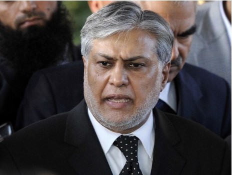 نااہلی کیس کا محفوظ فیصلہ سنانے کیلئے الیکشن کیشن نے سینیٹر اسحق ڈار کو طلب کرلیا