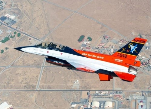 مصنوعی ذہانت کی مدد سے تربیتی طیارے کی آزمائشی پرواز