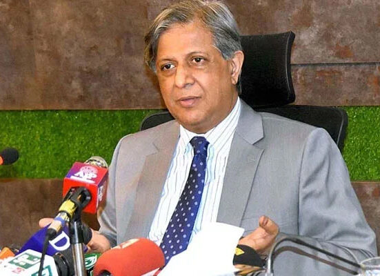 پنجاب میں الیکشن کرانے سے انکار، حکومت الیکشن کمیشن کیساتھ کھڑی ہوگئی