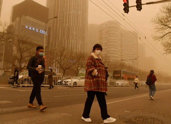 چین کے مختلف صوبوں میں مٹی کے طوفان کے الرٹ جاری