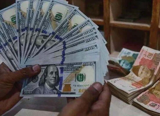 dollar امریکی ڈالرکی پرواز رکنے کا نام نہیں لے رہی، آج مزید مہنگا