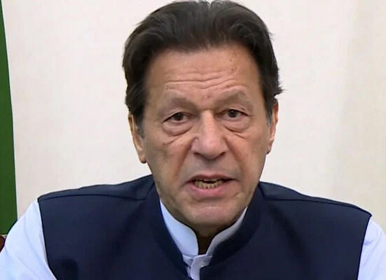 زمان پارک میں ہی ہوں جس کو مارنا ہے آکر مار دے، عمران خان