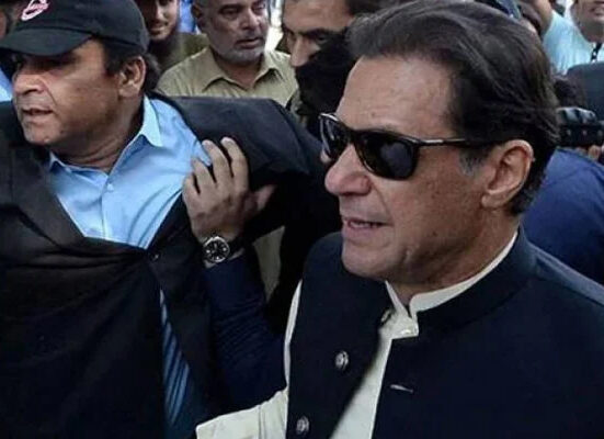 خاتون جج دھمکی کیس، عمران خان کے قابل ضمان وارنٹ بحال رکھنے کی استدعا