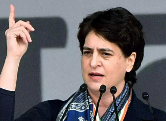 عمران خان کے بعد پریانکا گاندھی نے بھی میرجعفر کے الفاظ کہنا شروع کردیے