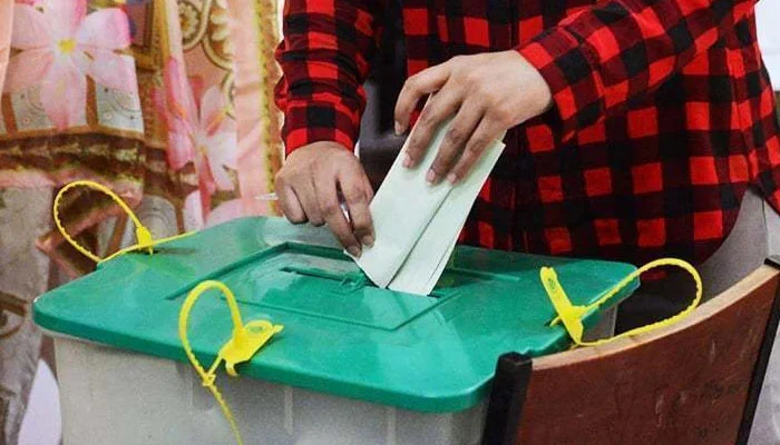 سندھ بلدیاتی انتخابات، 15 اضلاع میں پولنگ شروع