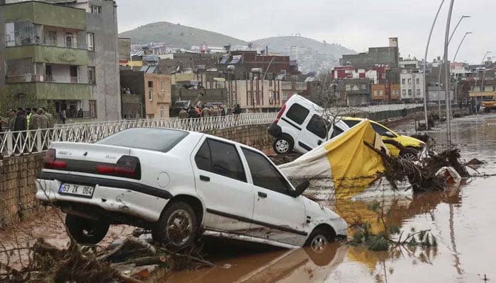 turkey ترکی میں زلزلے سے متاثرہ علاقوں میں بارشوں اور سیلاب نے تباہی مچادی، 14 افراد جاں بحق