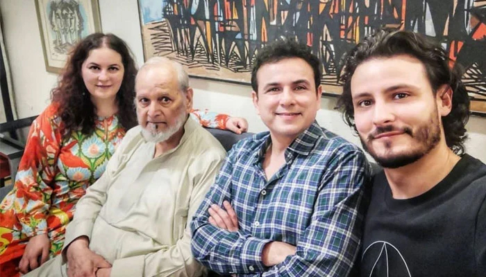 اداکار عثمان خالد بٹ کے والد ڈاکٹر خالد سعید بٹ انتقال کرگئے