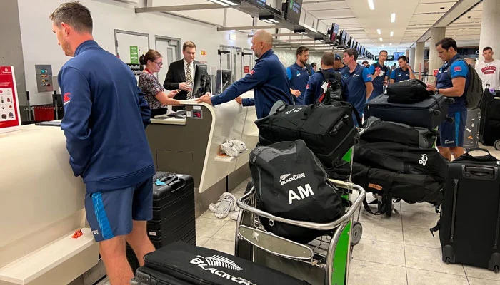 پاکستان آنے کیلئے نیوزی لینڈ ٹیم اپنے ملک سے روانہ