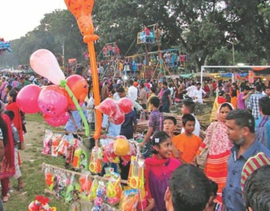 عیدالفطر کے تیسرے روز دعوتوں کا سلسلہ جاری، تفریح گاہوں میں عوام کا رش