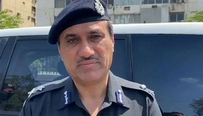 ڈاکوﺅں کیخلاف آپریشن، آئی جی سندھ سکھر پہنچ گئے