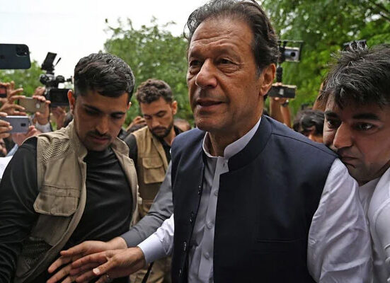 عمران کیخلاف 9 مقدمات کی تفتیش ، طلبی کے نوٹس جاری
