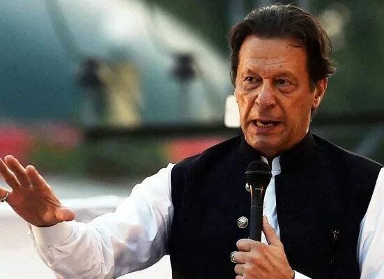 حکومت نے عدالتی فیصلہ نہ مانا تو باہر نکلیں گے ، عمران خان