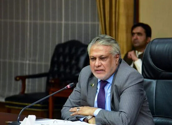 وزیر خزانہ اسحاق ڈار نے دورہ امریکا منسوخ کردیا