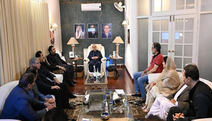 آصف زرداری اور بلاول سے پی پی آزاد کشمیر کے رہنماﺅں کی ملاقات