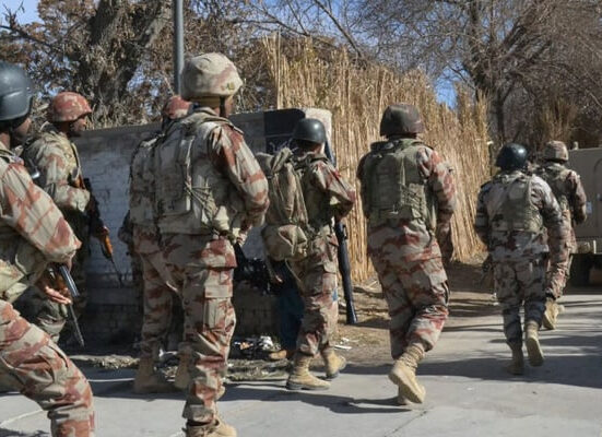 شمالی بلوچستان میں ایف سی کیمپ پر حملہ ، 2 جوان شہید ، 2 دہشتگرد ہلاک