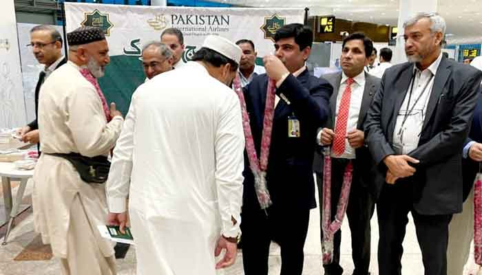 اسلام آباد سے بھی پہلی حج پرواز مدینہ منورہ کیلئے روانہ