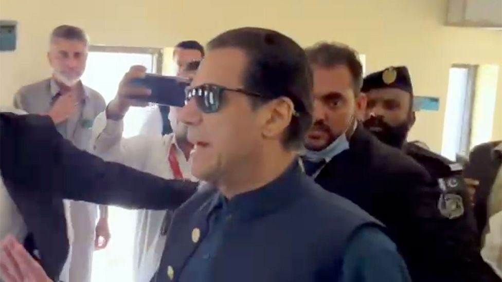 عمران خان اسلام آباد ہائیکورٹ پہنچ گئے ، سماعت کیلئے خصوصی بینچ تشکیل
