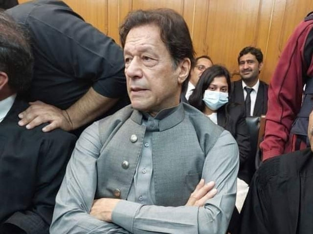 رینجرز نے عمران خان کو گرفتار کرلیا