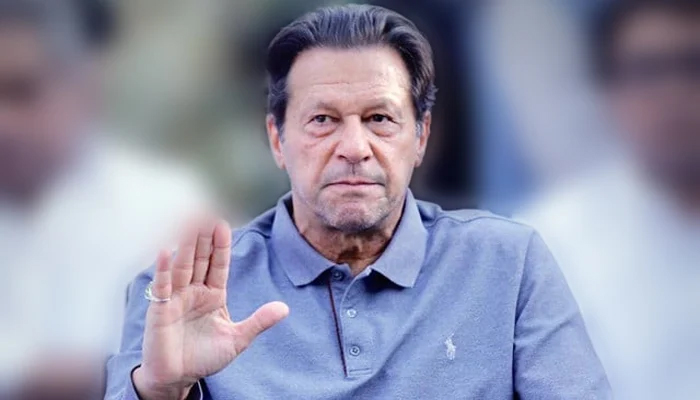 عمران خان کی عدالت میں پیشی ، وکلاءپولیس لائنز پہنچ گئے