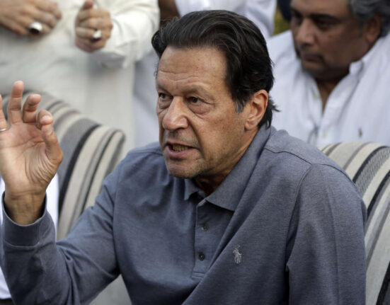 حکومت ثبوت دکھائے ہم خود ملوث افراد کو حوالے کردیں گے، عمران خان