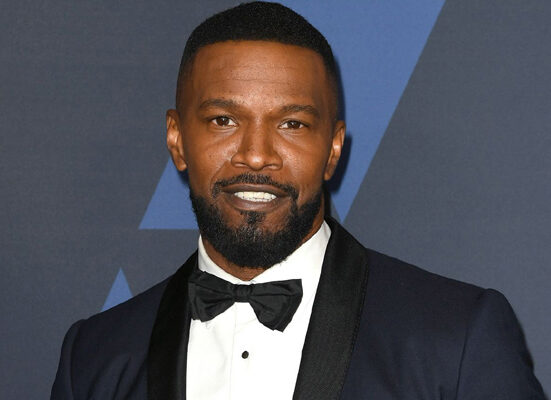 آسکر ایوارڈ یافتہ امریکی اداکار جیمی فاکس اسپتال سے ڈسچارج