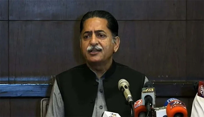 عمران خان کو دوبارہ لانے کیلئے سہولت کاری ہورہی ہے ، جاوید لطیف
