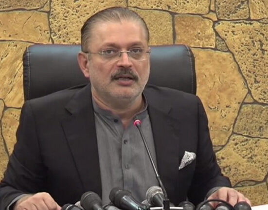 سائفر ڈرامے پرکپتان نے قوم کو ٹرک کی بتی کے پیچھے لگایا ، وزیر اطلاعات