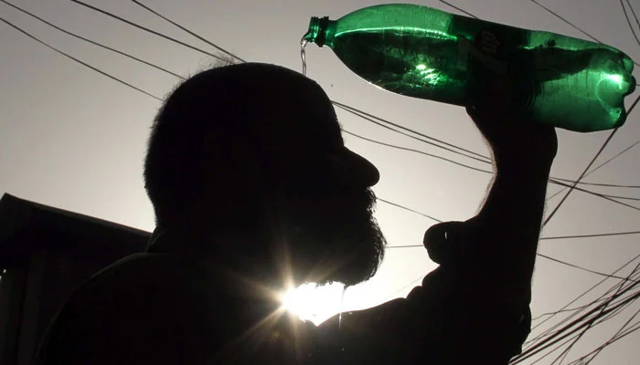 کراچی ، اگلے 2 روز گرمی بڑنے کاامکان