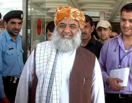 پی ٹی آئی کو چھٹی انگلی کی طرح کاٹ دیا ،دوبارہ مسلط نہیں ہونے دینگے ، فضل الرحمان