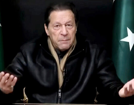 عمران خان کو اب خدا حافظ، ایک اور کھلاڑی پارٹی چھوڑنے کو تیار