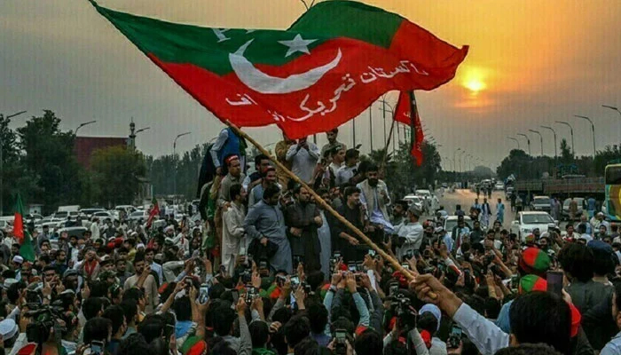 پی ٹی آئی کے مزید 4 رہنماﺅں کا پارٹی چھوڑنے کا اعلان