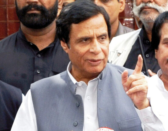 پرویز الٰہی کو گھر نہ پہنچانے پر توہین عدالت کی درخواست، دوبارہ گرفتاری بھی چیلنج