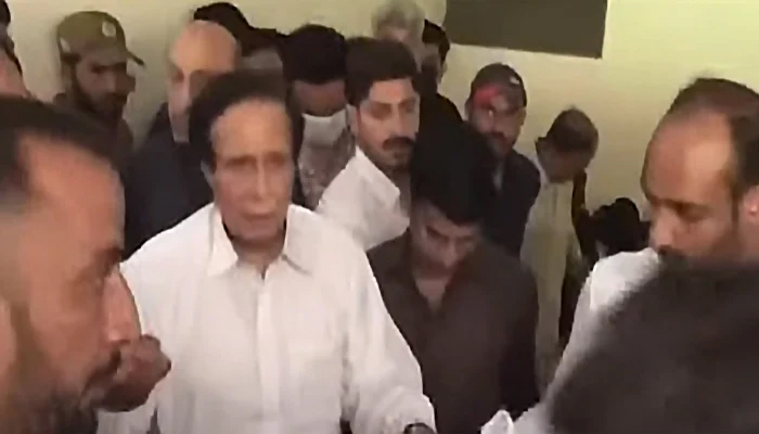 پرویز الٰہی کو ایف آئی اے نے گرفتار کرلیا