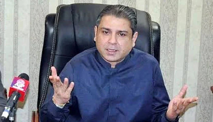 بھارت کرکٹ پر سیاست کرتا ہے ، احسان مزاری