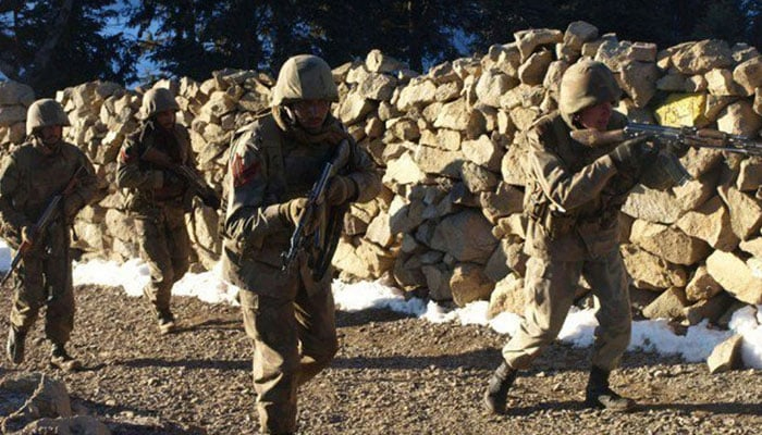 بلوچستان ، دہشتگردوں سے مقابلہ ، میجر اور نائیک شہید