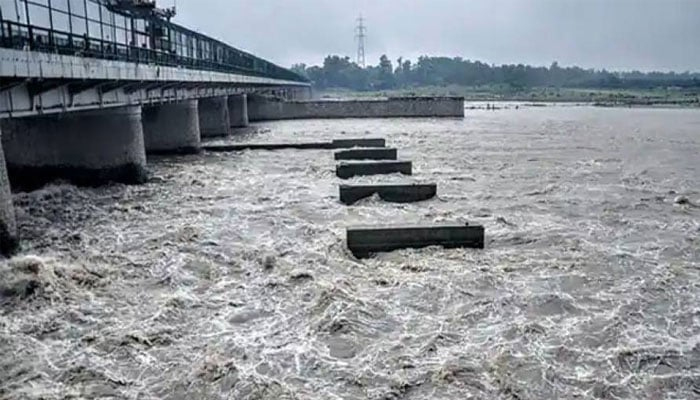 پنجاب کے دریاﺅں میں ممکنہ سیلاب سے متعلق ہائی الرٹ جاری