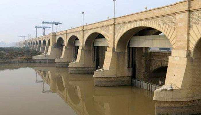 سندھ کے بیراجوں میں پانی کی سطح مزید بلند