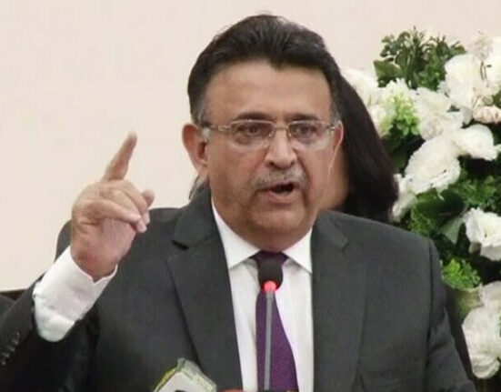 چیف جسٹس کی 3 صحافیوں سے ملاقات؟ سوشل میڈیا پر طوفان