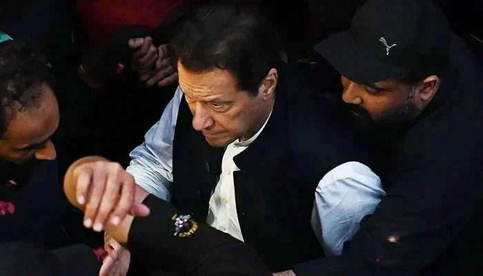 عمران خان کی ضمانتیں خارج کرنے کے فیصلے کیخلاف درخواستیں سماعت کیلیے مقرر