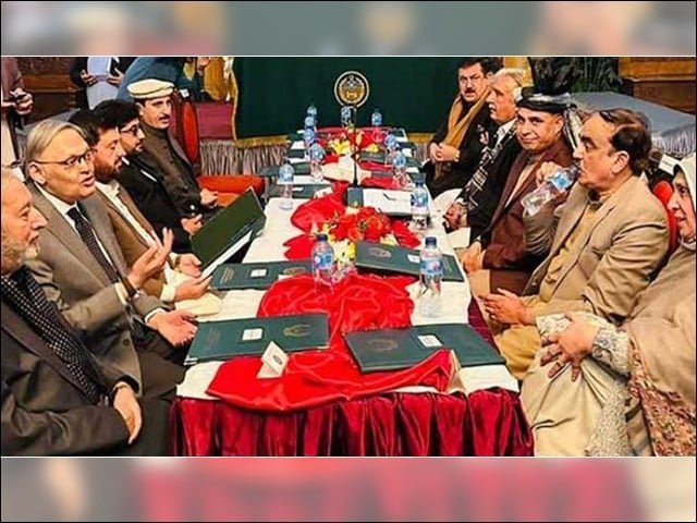 خیبرپختونخوا کی نگراں کابینہ تحلیل، گورنر نے وزرا، مشیر اور معاونین کے استعفے منظور کرلیے