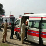 فیصل آباد ، مسافر وین اور ٹرک میں تصادم 4 افراد جاں بحق