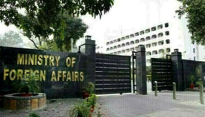 پاکستان افغان مہاجرین نہیں بلکہ غیر قانونی مہاجرین کیخلاف ہے ، دفتر خارجہ