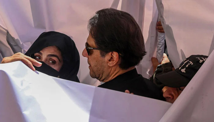 جیل میں میرے شوہر کو کھانے میں زہر دیا جاسکتا ہے ، بشری بی بی