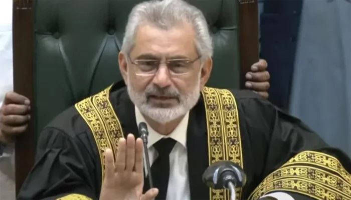 چیف جسٹس قاضی فائز عیسیٰ نے دو قیمتی سرکاری گاڑیاں واپس کردیں