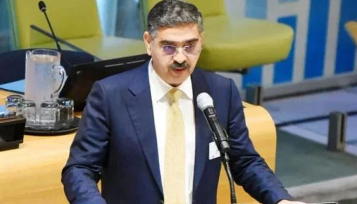 اداروں پر حملہ جرم ہے، قانون ہاتھ میں لینے والوں کو نتائج کا سامنا کرنا پڑے گا: وزیراعظم