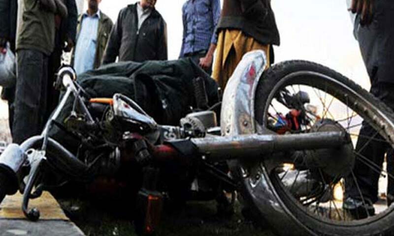 نواب شاہ میں ٹرک نے موٹرسائیکل سواروں کو رونڈ ڈالا ، 3 سگے بھائی جاں بحق