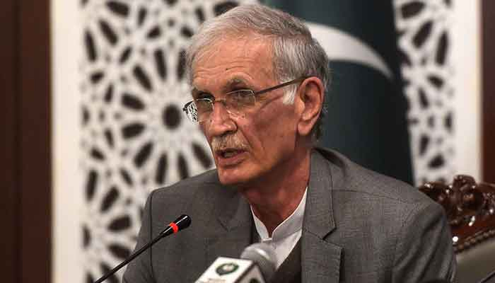 کوئی آپ کو لائے اور آپ اسکی نہ سنیں تو نتیجہ پی ٹی آئی کی صورت میں سامنے ہے، پرویز خٹک