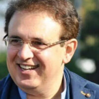 گورنر راج اور ایمرجنسی کا فیصلہ بہت پہلے کرلیا گیا تھا،دہشتگردی بہانہ ہے،پی ٹی آئی نشانہ ہے؛ سینیٹر ہمایوں مہمند