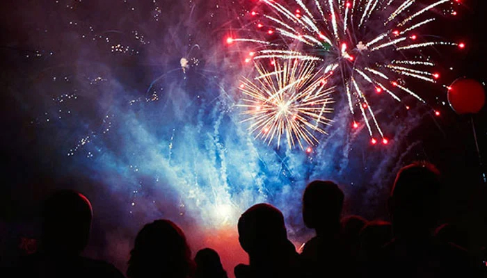 نئے سال کا آغاز، مختلف شہروں میں ہوائی فائرنگ اور آتش بازی
