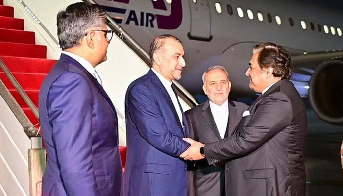 ایرانی وزیر خارجہ اسلام آباد پہنچ گئے